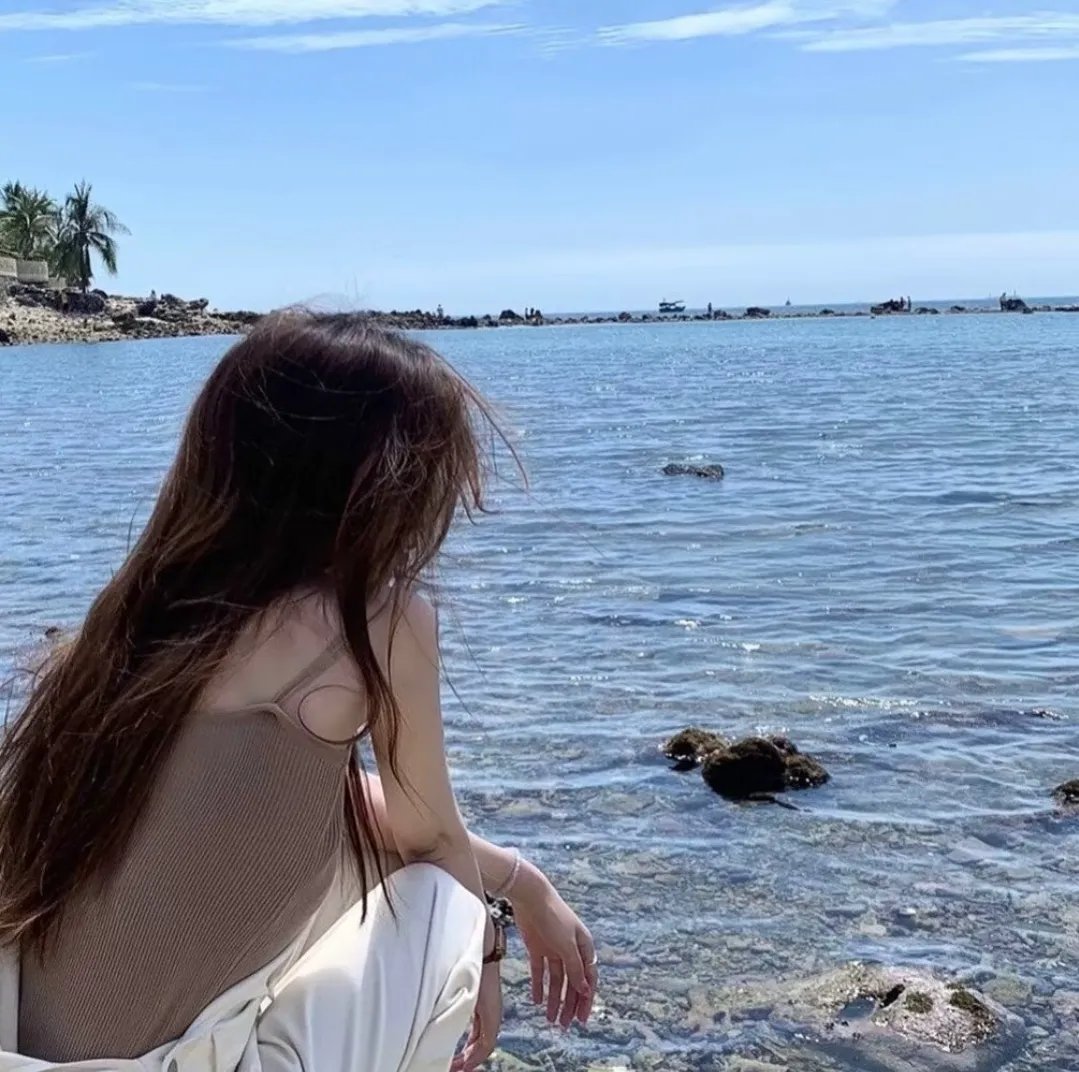 落在她身边 在线观看